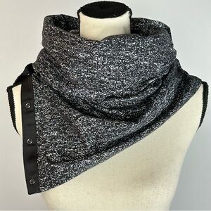 LULULEMON Vinyasa scarf in black & white Jacquard - OS